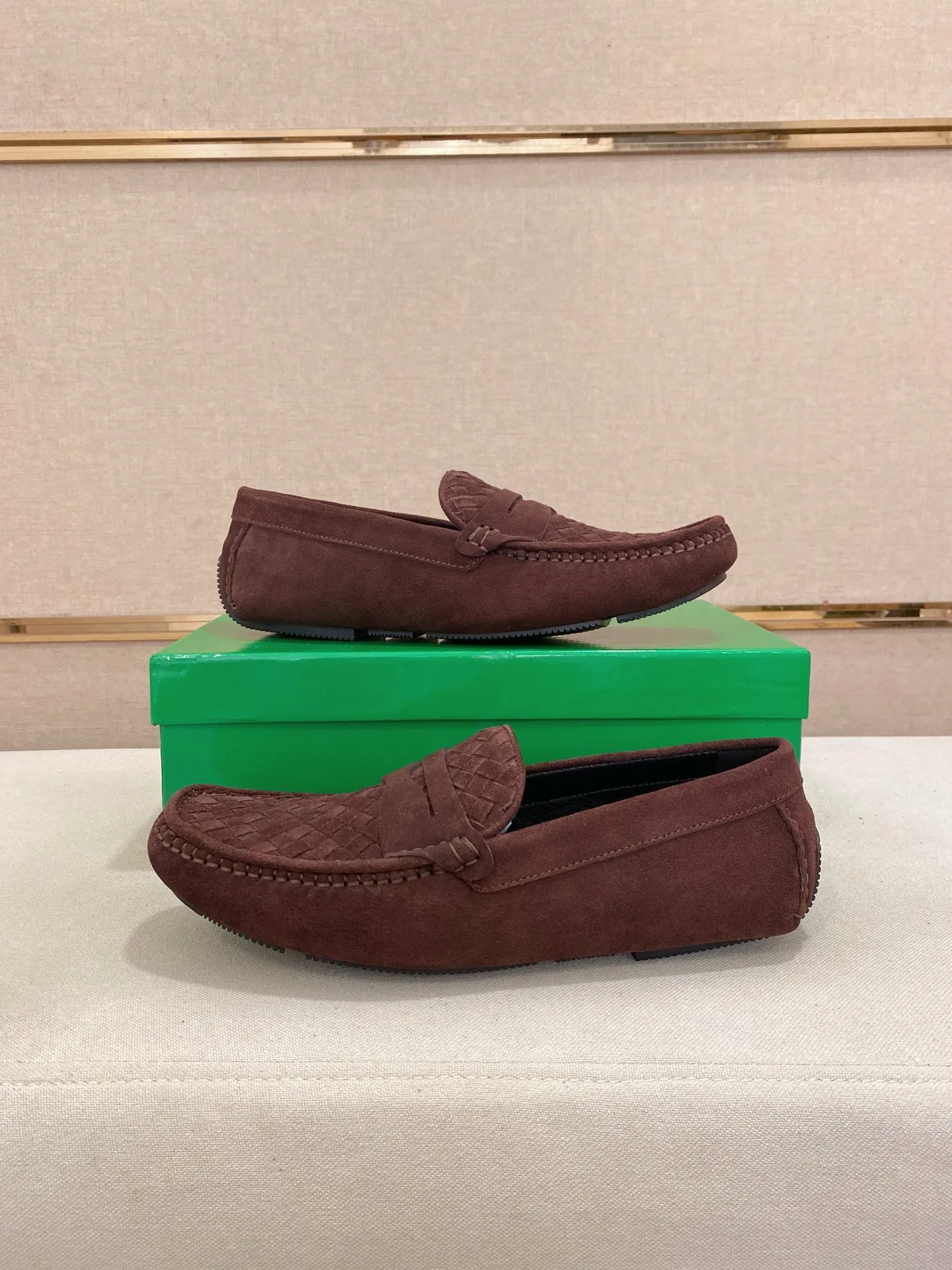 Men's shoes 💰 400💰 (Niu Li + Niu Pad) [BV] latest hot style‼ ️Casual men's shoes, uppers imported deer pattern first-layer cowhide ➕Full imported cowhide lining✔️Exquisite workmanship, excellent foot feel, special rubber soles✔️, cool and fashionable, the latest fashion, fashionable outsole, hurry up. Code number: 38-44 (can be customized to 37.45, non-refundable)
